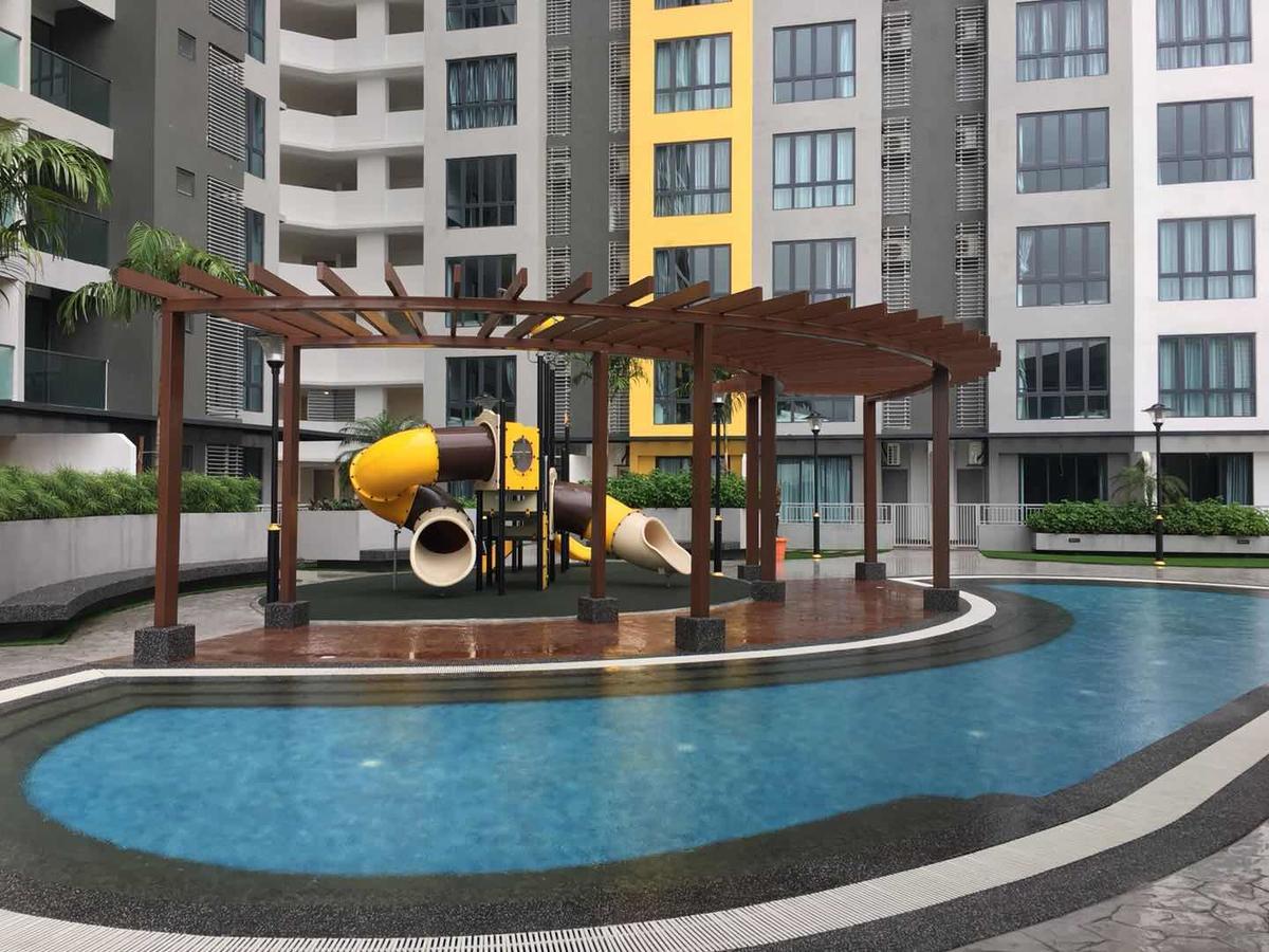 Silk Sky Residence Seri Kembangan Exterior photo