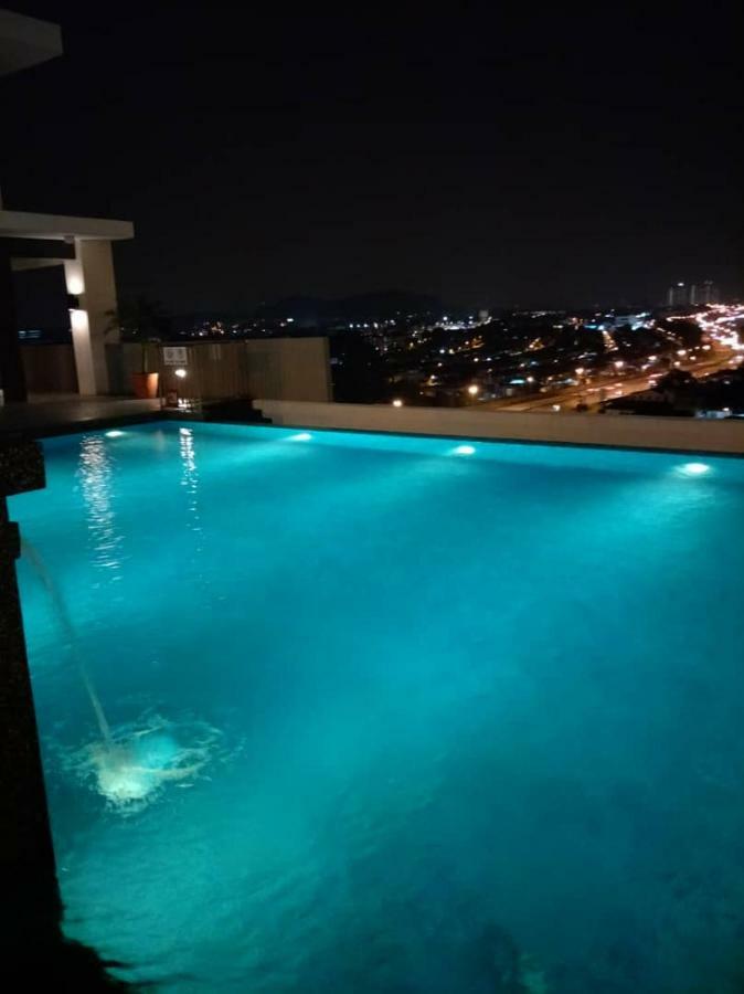 Silk Sky Residence Seri Kembangan Exterior photo