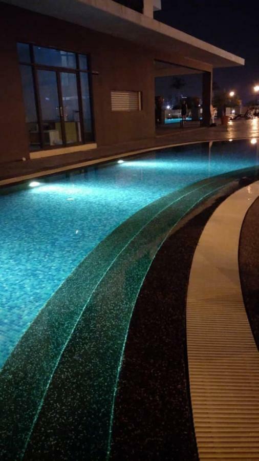 Silk Sky Residence Seri Kembangan Exterior photo